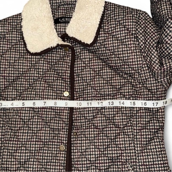 Ralph Lauren Women's Quilted Jacket with Cream Collar XS %100 Wool - Picture 9 of 10